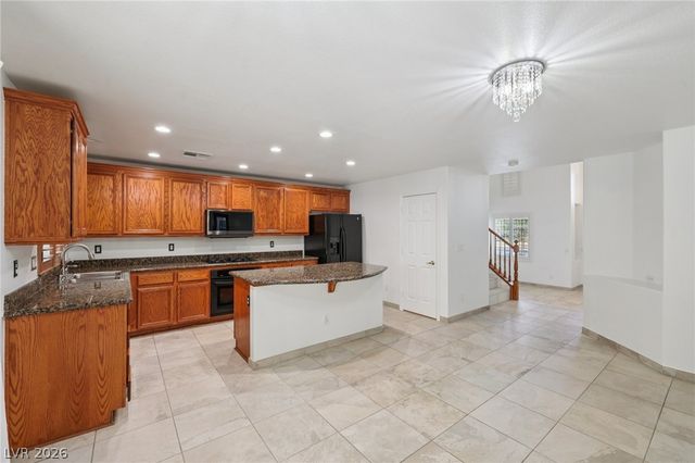 9983 Willowbrook Pond Road, Las Vegas, NV 89148