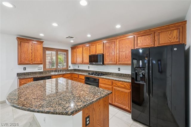 9983 Willowbrook Pond Road, Las Vegas, NV 89148