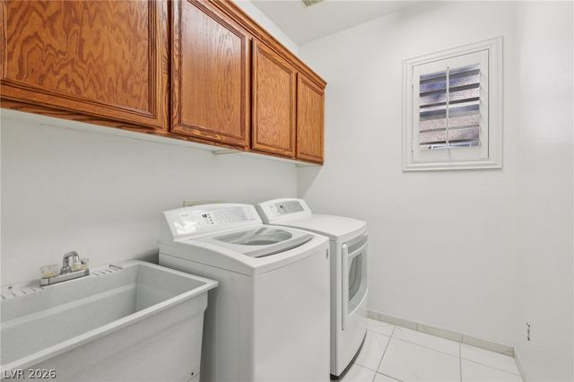 9983 Willowbrook Pond Road, Las Vegas, NV 89148