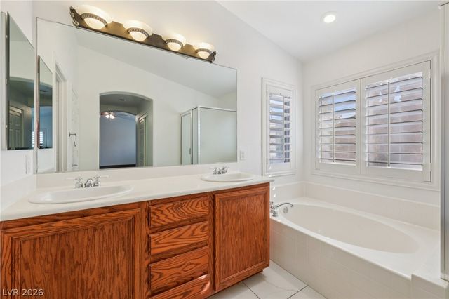 9983 Willowbrook Pond Road, Las Vegas, NV 89148