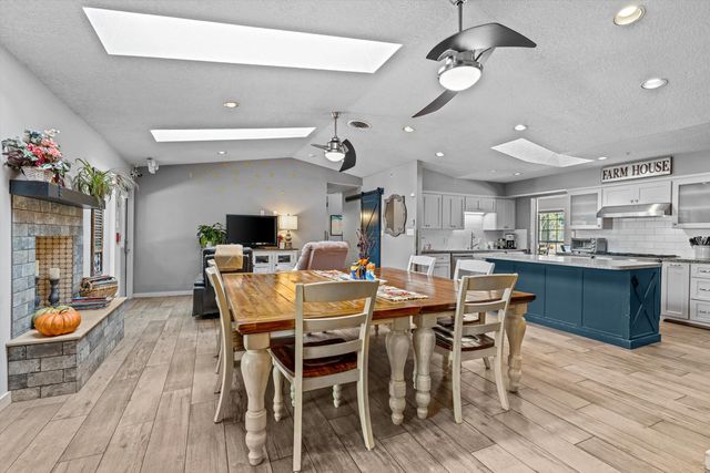 1711 Park Avenue SW, Albuquerque, NM 87104