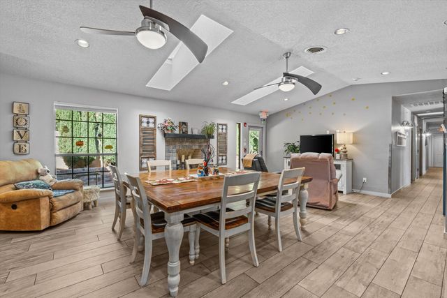 1711 Park Avenue SW, Albuquerque, NM 87104