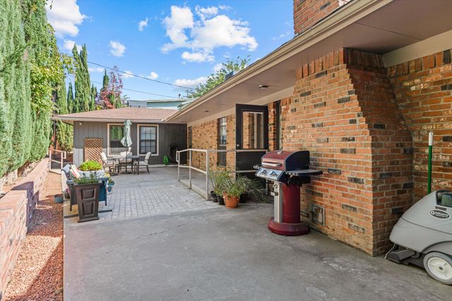 1711 Park Avenue SW, Albuquerque, NM 87104