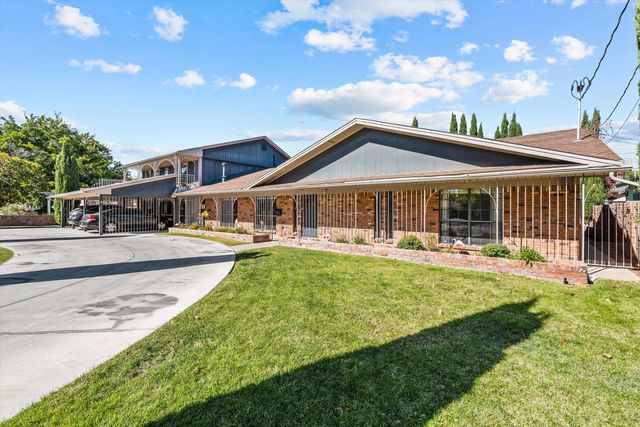 1711 Park Avenue SW, Albuquerque, NM 87104