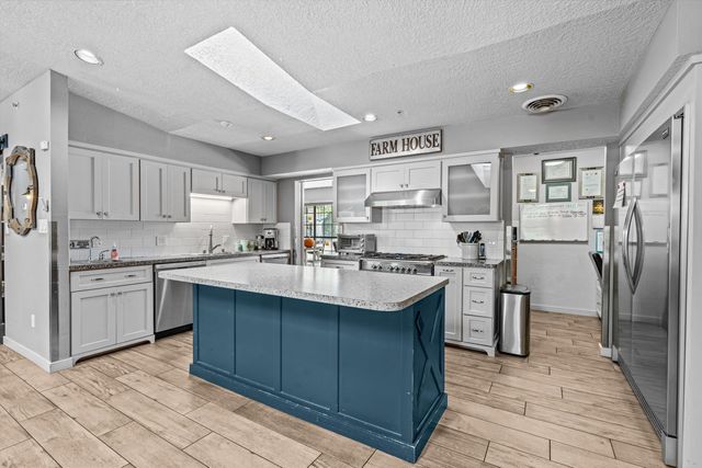 1711 Park Avenue SW, Albuquerque, NM 87104
