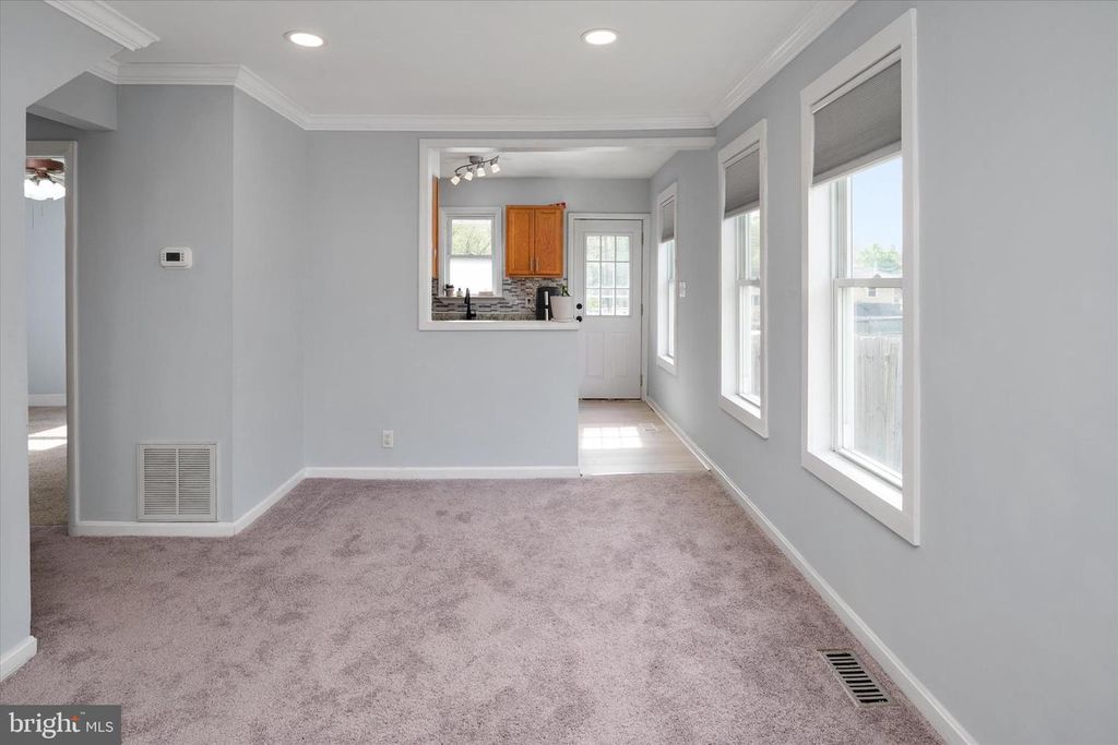 Image 11 of property listing at 37 PATAPSCO RD, Linthicum Heights, MD 21090