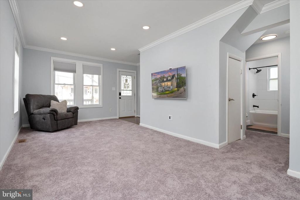 Image 12 of property listing at 37 PATAPSCO RD, Linthicum Heights, MD 21090