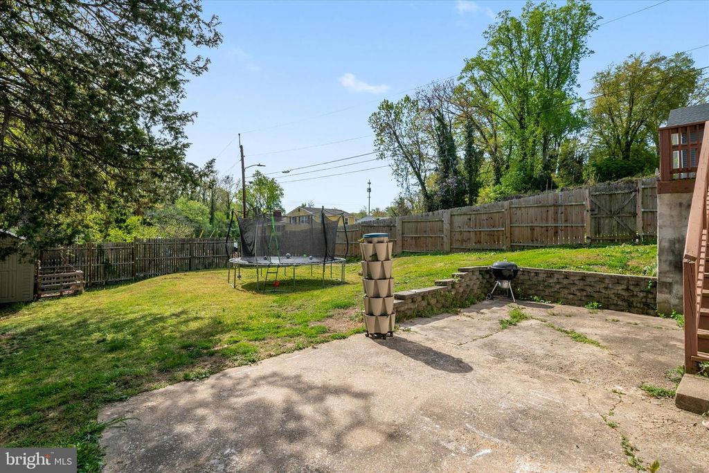 Image 24 of property listing at 37 PATAPSCO RD, Linthicum Heights, MD 21090