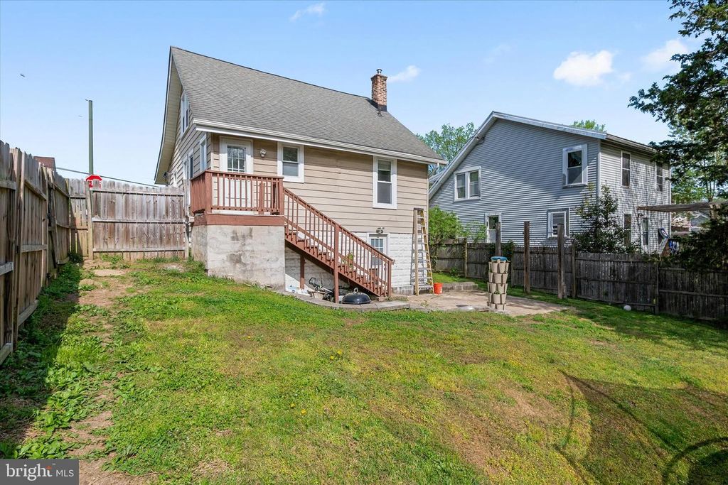 Image 27 of property listing at 37 PATAPSCO RD, Linthicum Heights, MD 21090