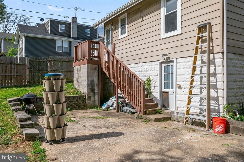 Image 29 of property listing at 37 PATAPSCO RD, Linthicum Heights, MD 21090