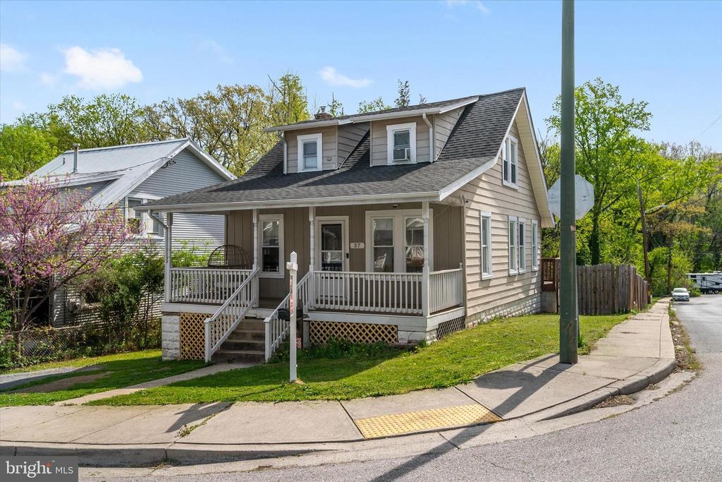 Image 30 of property listing at 37 PATAPSCO RD, Linthicum Heights, MD 21090