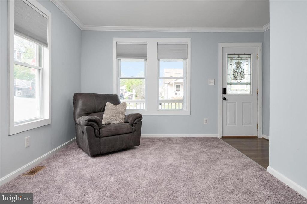 Image 5 of property listing at 37 PATAPSCO RD, Linthicum Heights, MD 21090