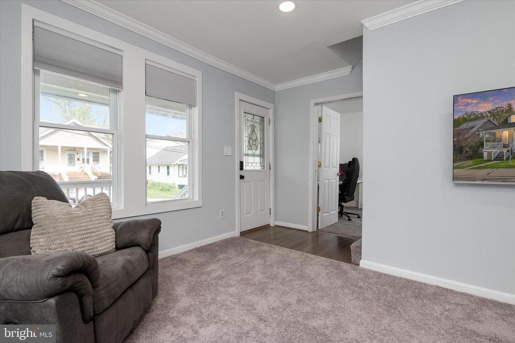 Image 6 of property listing at 37 PATAPSCO RD, Linthicum Heights, MD 21090