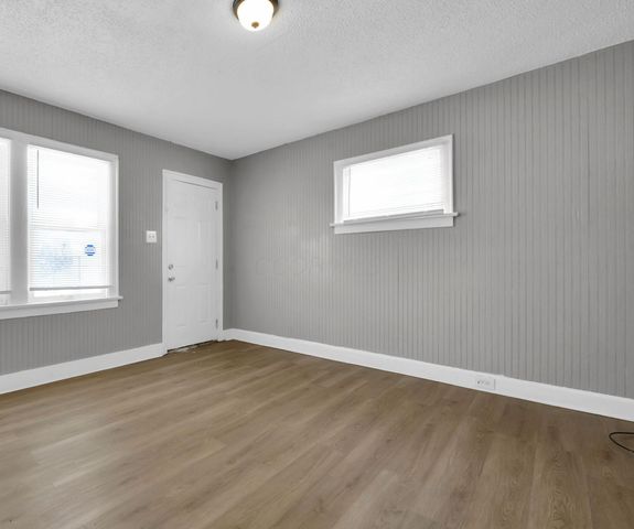 1095 -1097 E 21st Avenue, Columbus, OH 43211