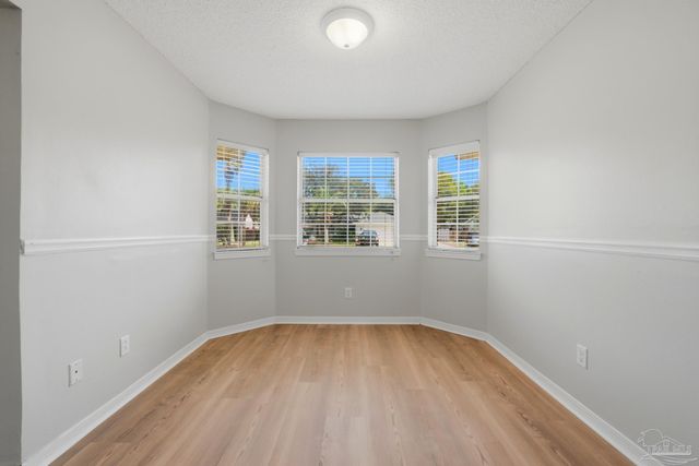 1513 Lighthouse Ct, Gulf Breeze, FL 32563