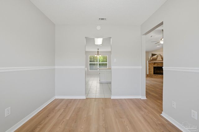 1513 Lighthouse Ct, Gulf Breeze, FL 32563