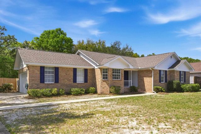 1513 Lighthouse Ct, Gulf Breeze, FL 32563