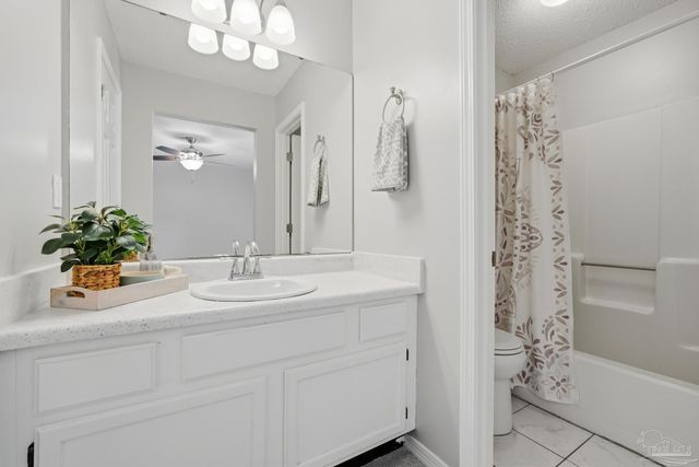 1513 Lighthouse Ct, Gulf Breeze, FL 32563