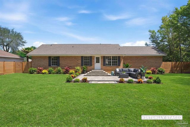 1513 Lighthouse Ct, Gulf Breeze, FL 32563