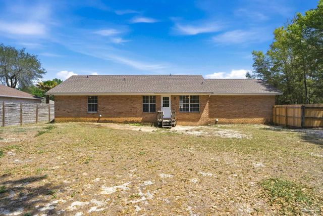 1513 Lighthouse Ct, Gulf Breeze, FL 32563