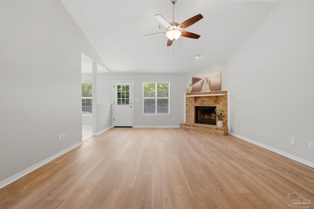 1513 Lighthouse Ct, Gulf Breeze, FL 32563