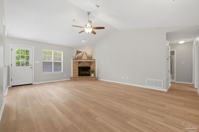 1513 Lighthouse Ct, Gulf Breeze, FL 32563