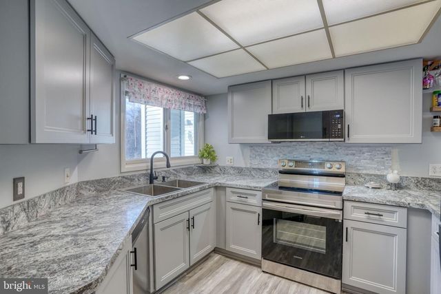 408 MARGIT CT, Newark, DE 19711