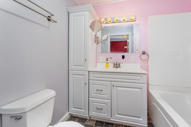 3340 Stringtown Road NE, Lancaster, OH 43130
