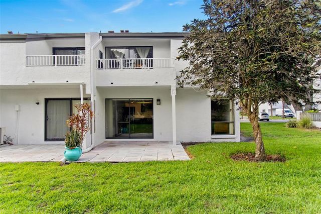 2075 LAKEWOOD CLUB DRIVE S 6A, St Petersburg, FL 33712