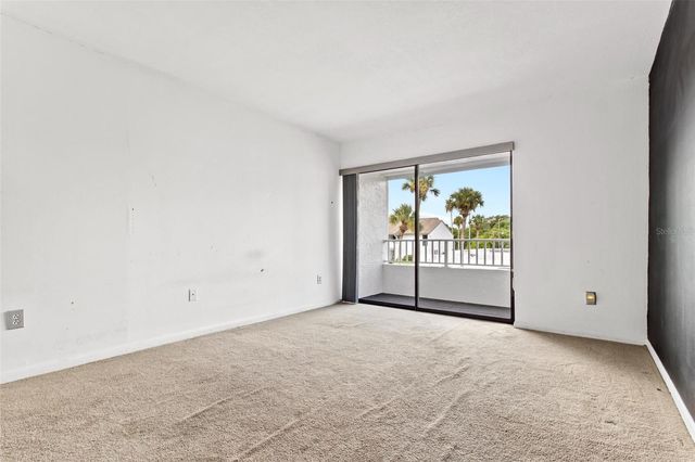 2075 LAKEWOOD CLUB DRIVE S 6A, St Petersburg, FL 33712