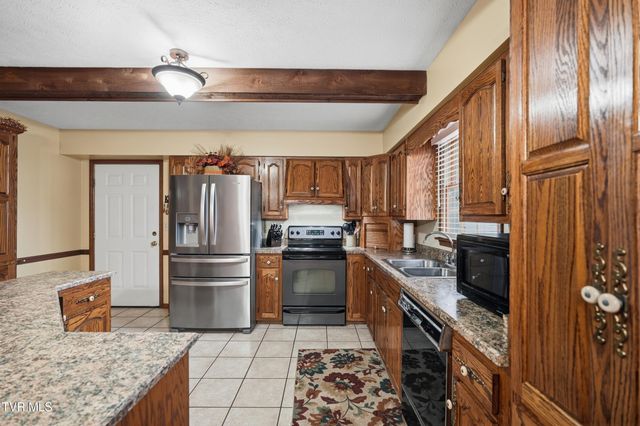 4052 Purchase Ridge Road, Duffield, VA 24244