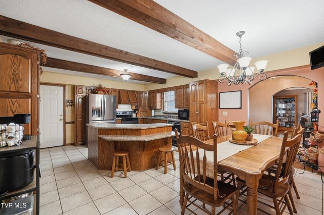 4052 Purchase Ridge Road, Duffield, VA 24244