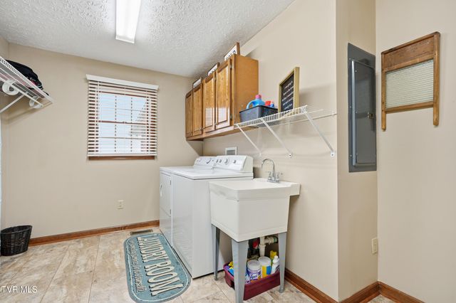 4052 Purchase Ridge Road, Duffield, VA 24244