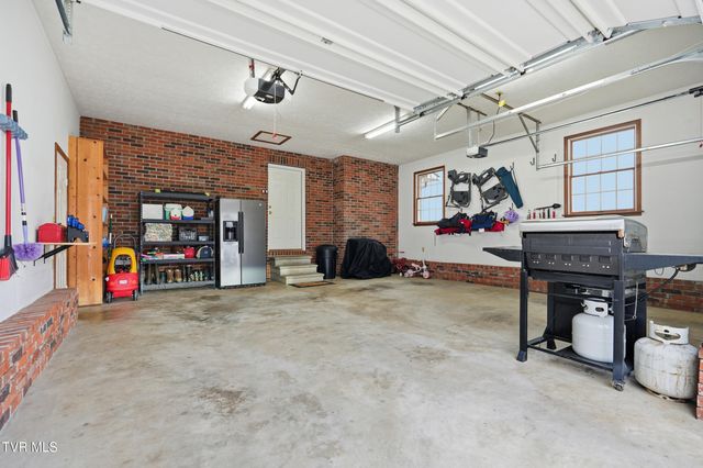 4052 Purchase Ridge Road, Duffield, VA 24244