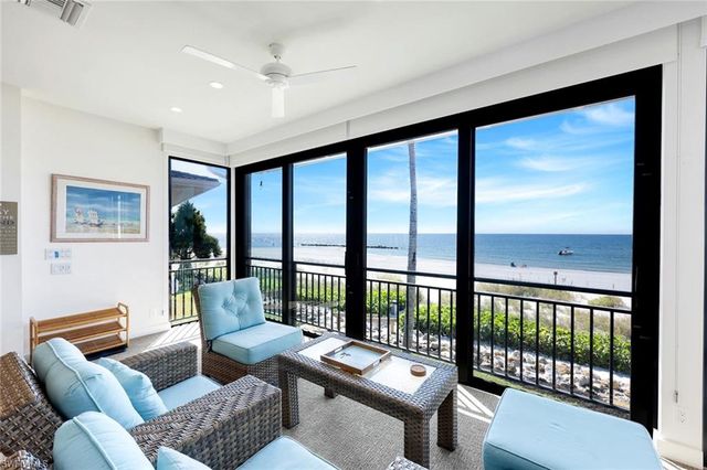 2211 Gulf Shore BLVD N # C4, Naples, FL 34102