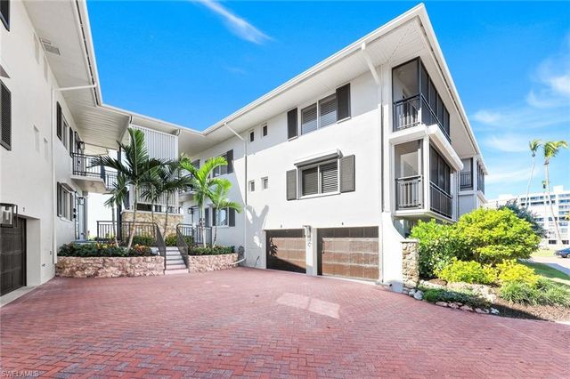 2211 Gulf Shore BLVD N # C4, Naples, FL 34102