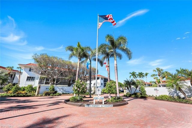 2211 Gulf Shore BLVD N # C4, Naples, FL 34102