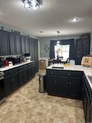 27 POINTER Drive, Little Rock, AR 72202