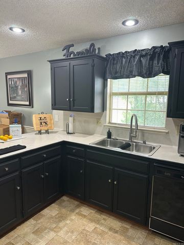 27 POINTER Drive, Little Rock, AR 72202