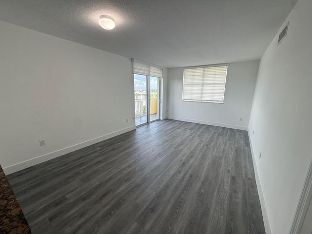 215 SW 42ND Avenue 601, Miami, FL 33134