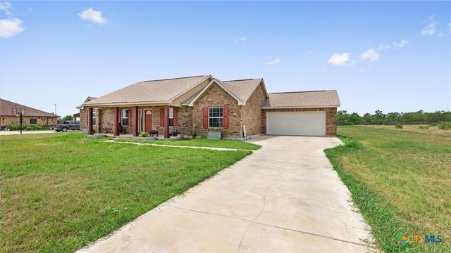 145 Gentle Breeze, Floresville, TX 78114