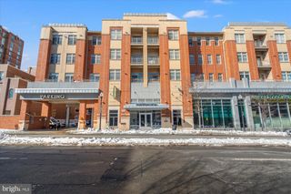 309 HOLLAND LN #311, Alexandria, VA 22314