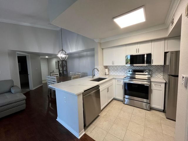 15135 Michelangelo Boulevard 306, Delray Beach, FL 33446