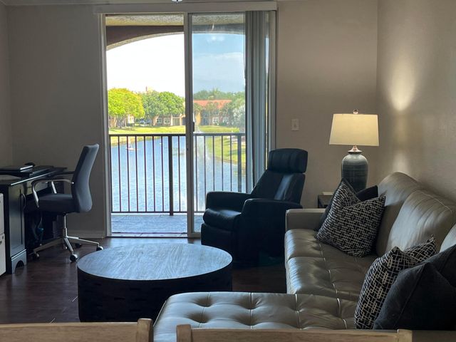 15135 Michelangelo Boulevard 306, Delray Beach, FL 33446