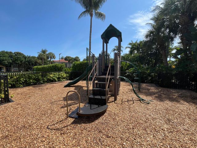 15135 Michelangelo Boulevard 306, Delray Beach, FL 33446