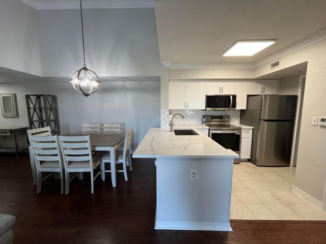 15135 Michelangelo Boulevard 306, Delray Beach, FL 33446