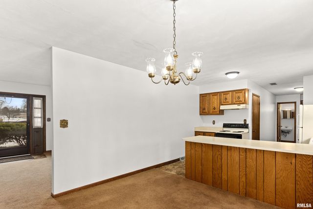 5535 W SIOUX Trail, Peoria, IL 61607