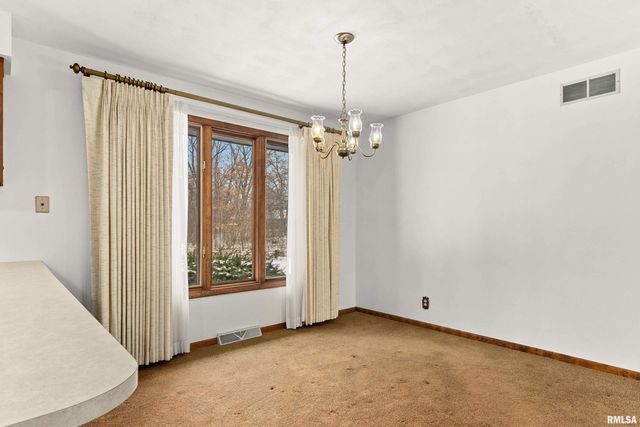 5535 W SIOUX Trail, Peoria, IL 61607