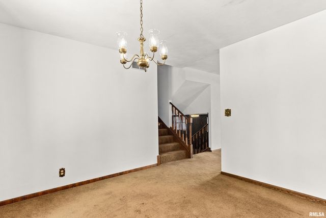 5535 W SIOUX Trail, Peoria, IL 61607