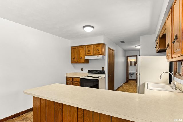 5535 W SIOUX Trail, Peoria, IL 61607